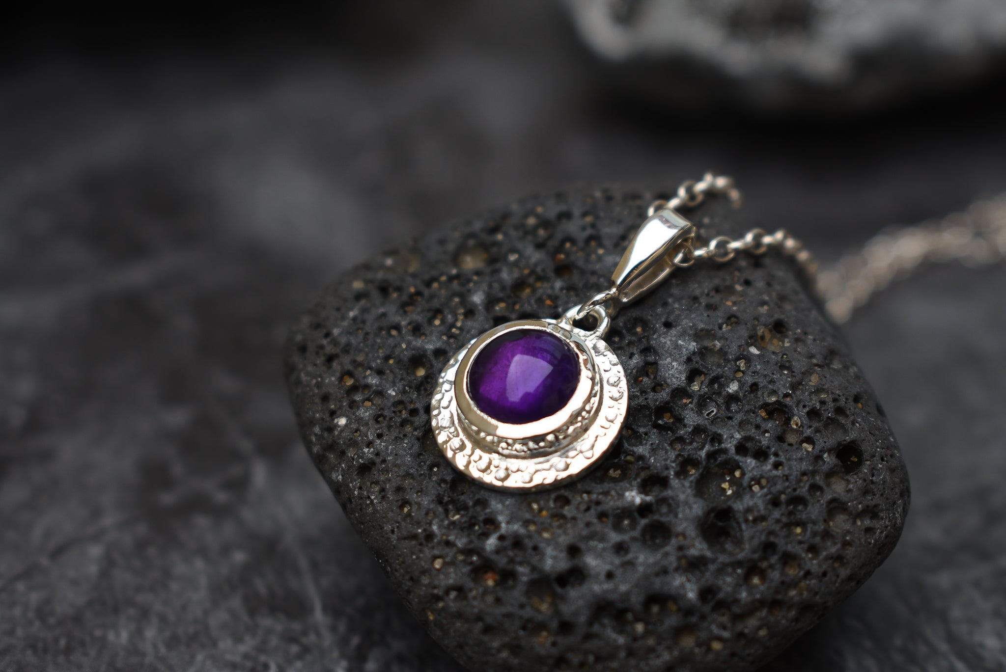 Amethyst Meaning, Properties & Healing Guide